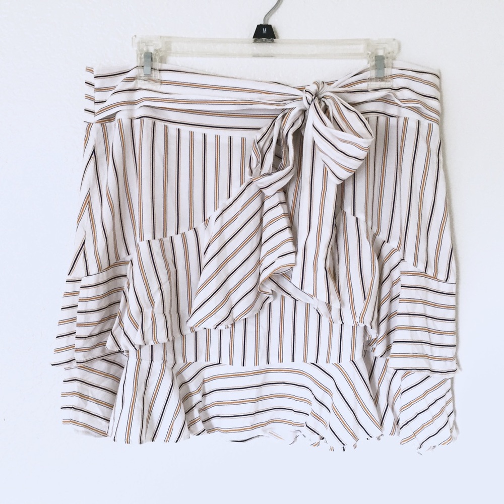 NWT F21 Contemporary tie-up striped mini skirt